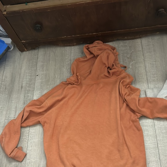 Orange-ish crop light weight hoodie - Picture 2 of 2